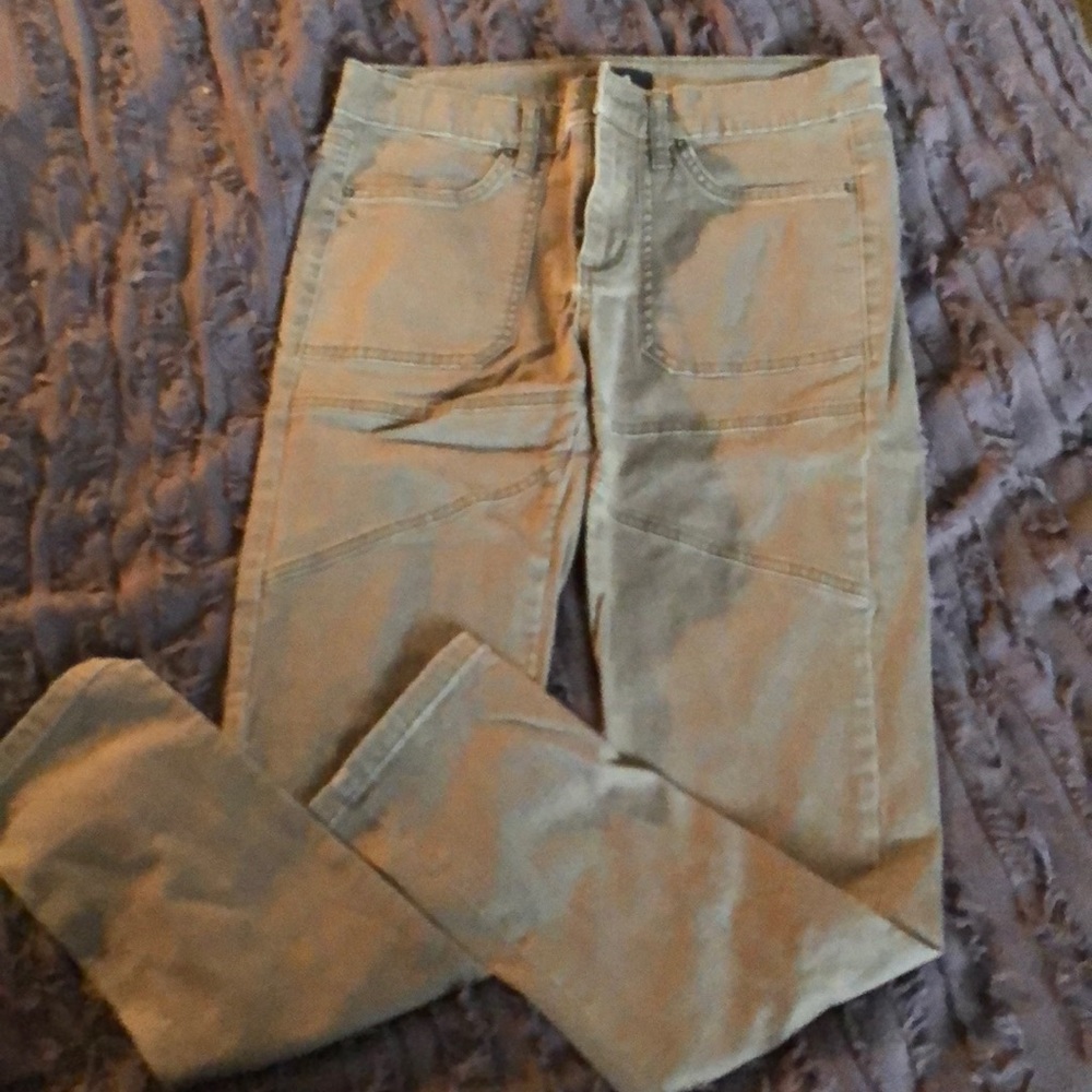 green skinny jeans